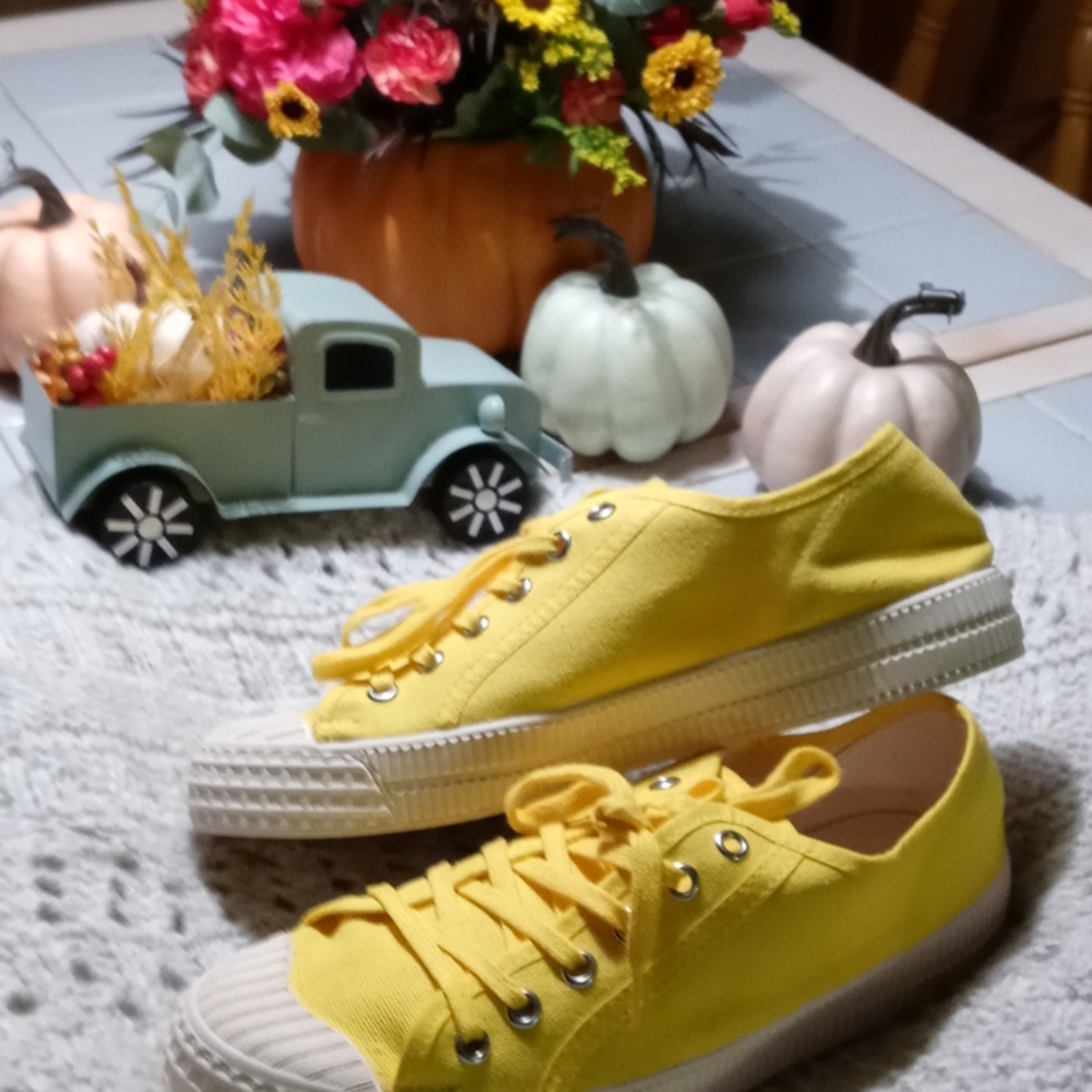 Anthropologie Bright yellow sneakers Size 39 sml - Picture 3 of 8